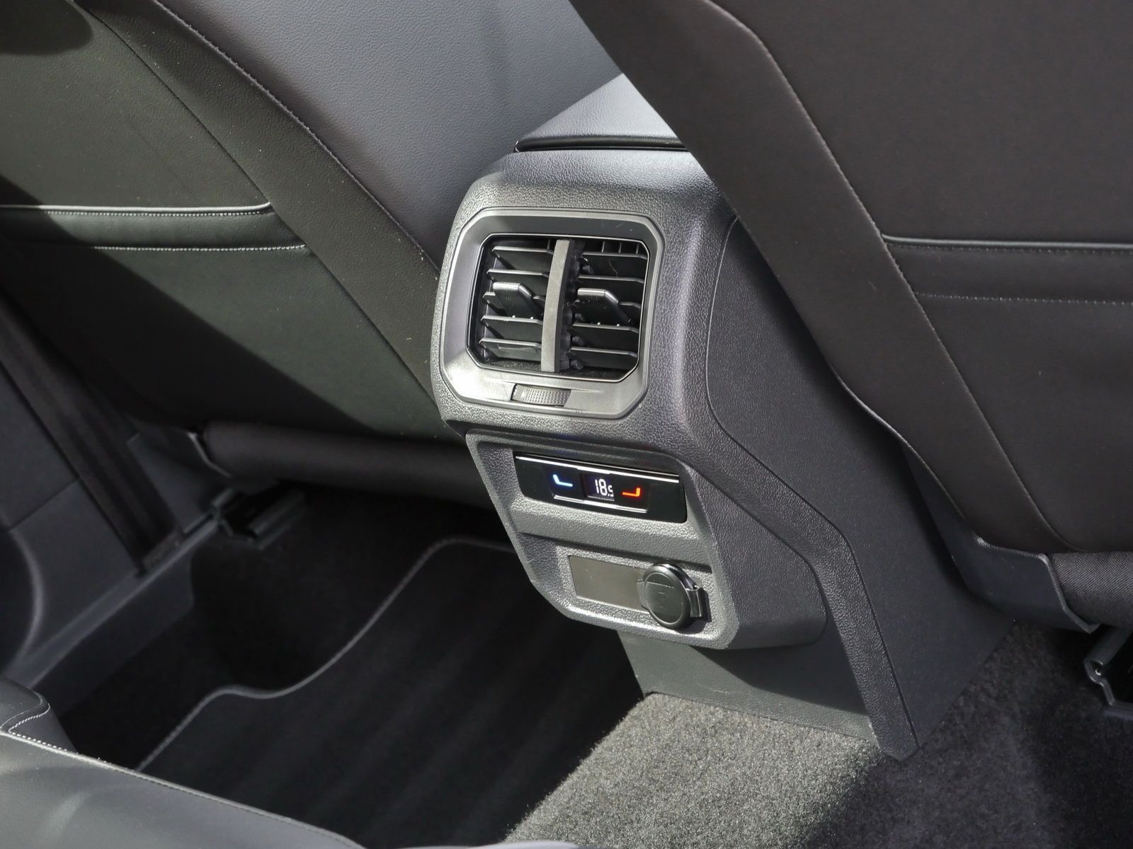 Volkswagen Tiguan - Bild 17