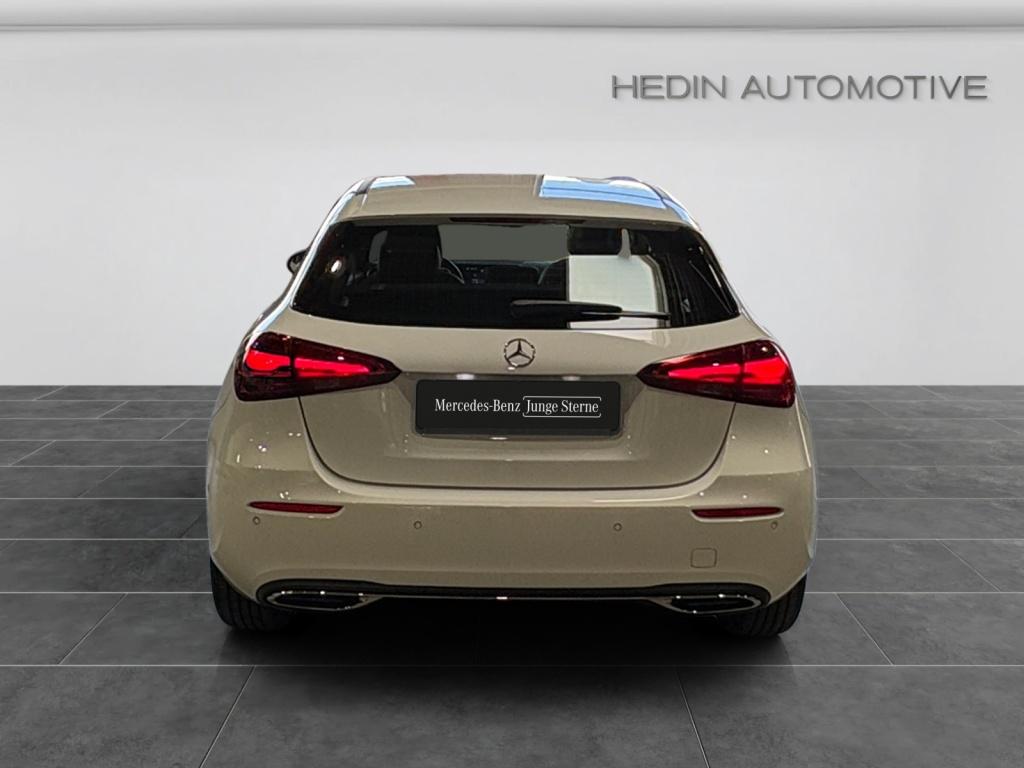Mercedes-Benz A 180 d PROGRESSIVE|LED|PANO|KAM|SHZ|DAB