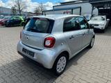 Smart ForFour EQ KLIMA°SITZH°TEMPOM°MFLR°USB°ALLWETTER - Smart ForFour mit Elektro-Antrieb