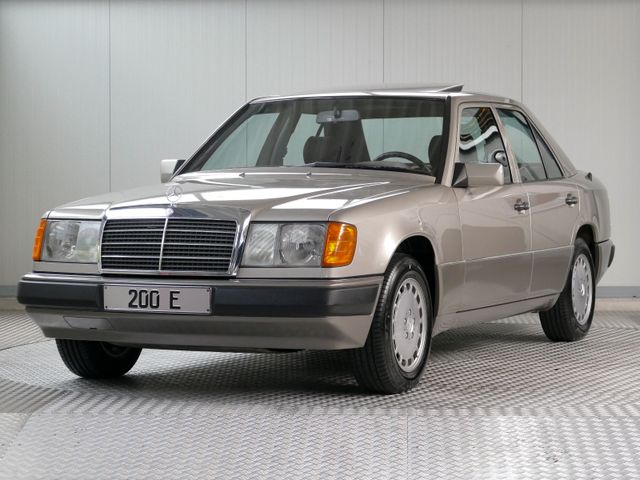 Mercedes-Benz 200 E W124*1.Hand*61.777 KM*ASD*eSSD*H-Kennz.*