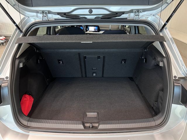 Golf VIII Move 1.0 eTSI DSG LED PDC ACC SHZ