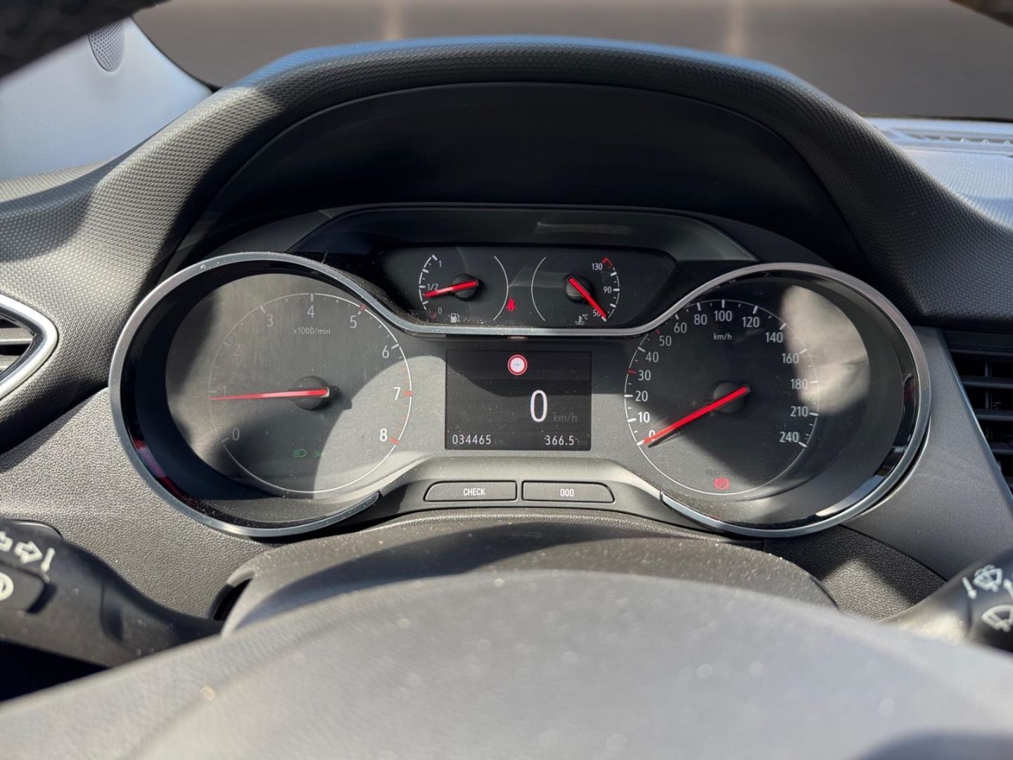 Fahrzeugabbildung Opel Crossland Elegance AHK-abnehmbar Navi LED Apple