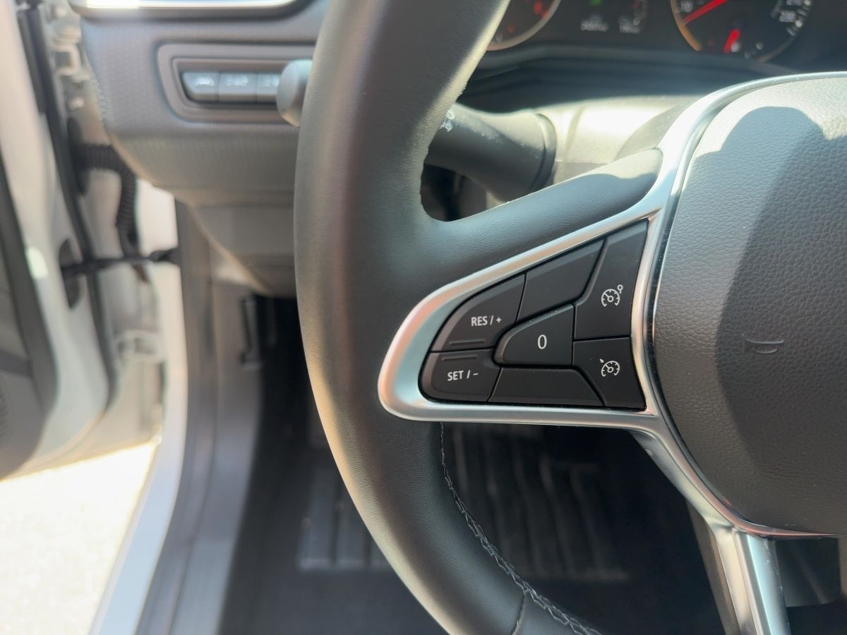 Fahrzeugabbildung Renault Clio EQUILIBRE SCe 65 EPH