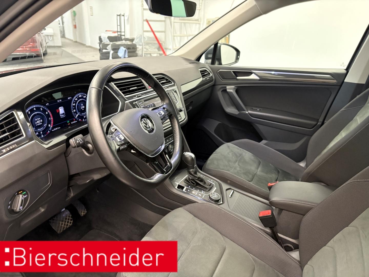 Volkswagen Tiguan 2.0 TSI DSG Highline LED 19 AHK PANO AREA