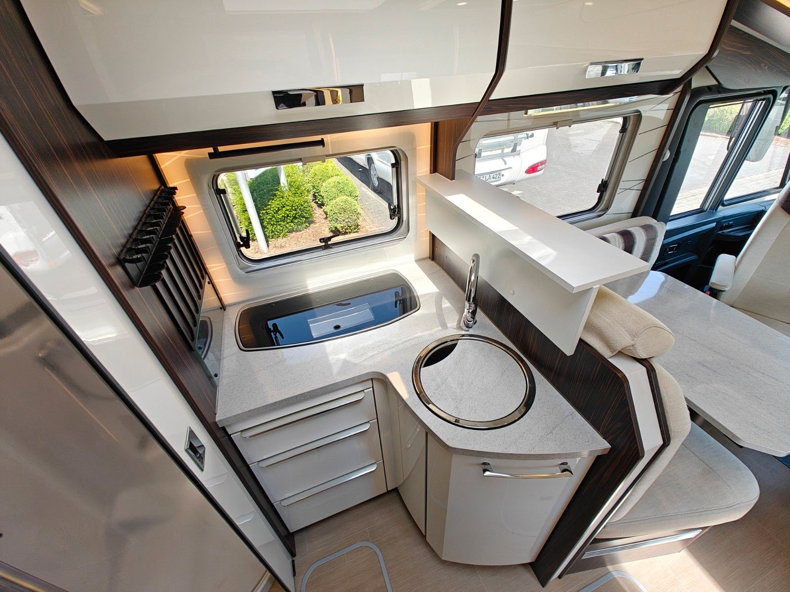 Fahrzeugabbildung Bürstner Elegance I 728 G - 150PS, SAT, TV, Navi, 2x AGM
