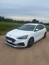 Ford Focus 2,3 EcoBoost ST Styling-Paket ST Styli... - Ford Focus in Saarbrücken