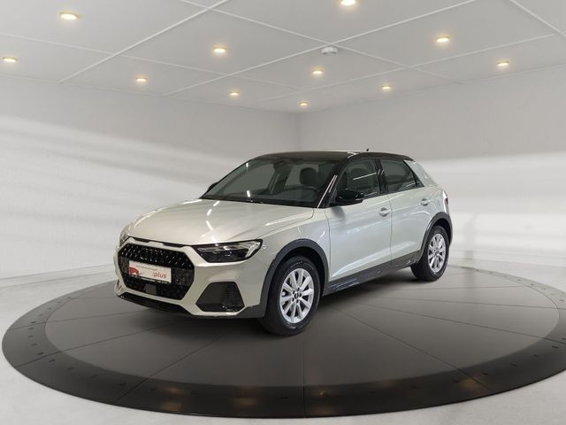 A1 allstreet 30 TFSI S tronic,Kamera,LED,CarPlay