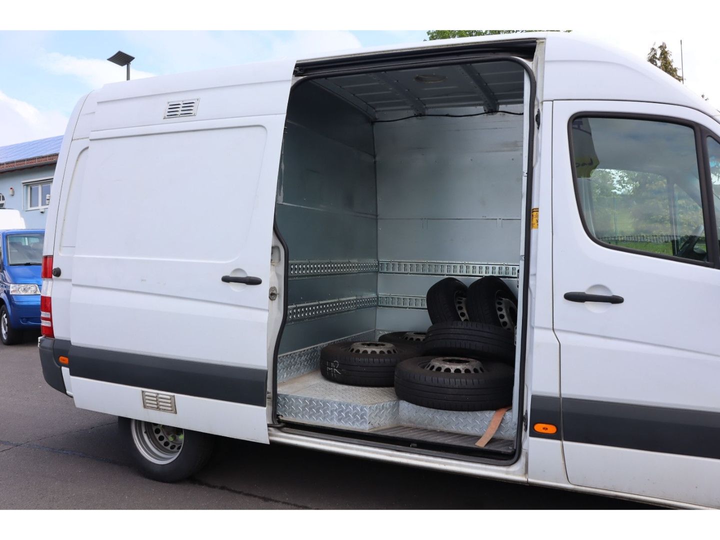Fahrzeugabbildung Mercedes-Benz Sprinter 516 CDI 7G Navi Klima Tempomat SHZ Sthz