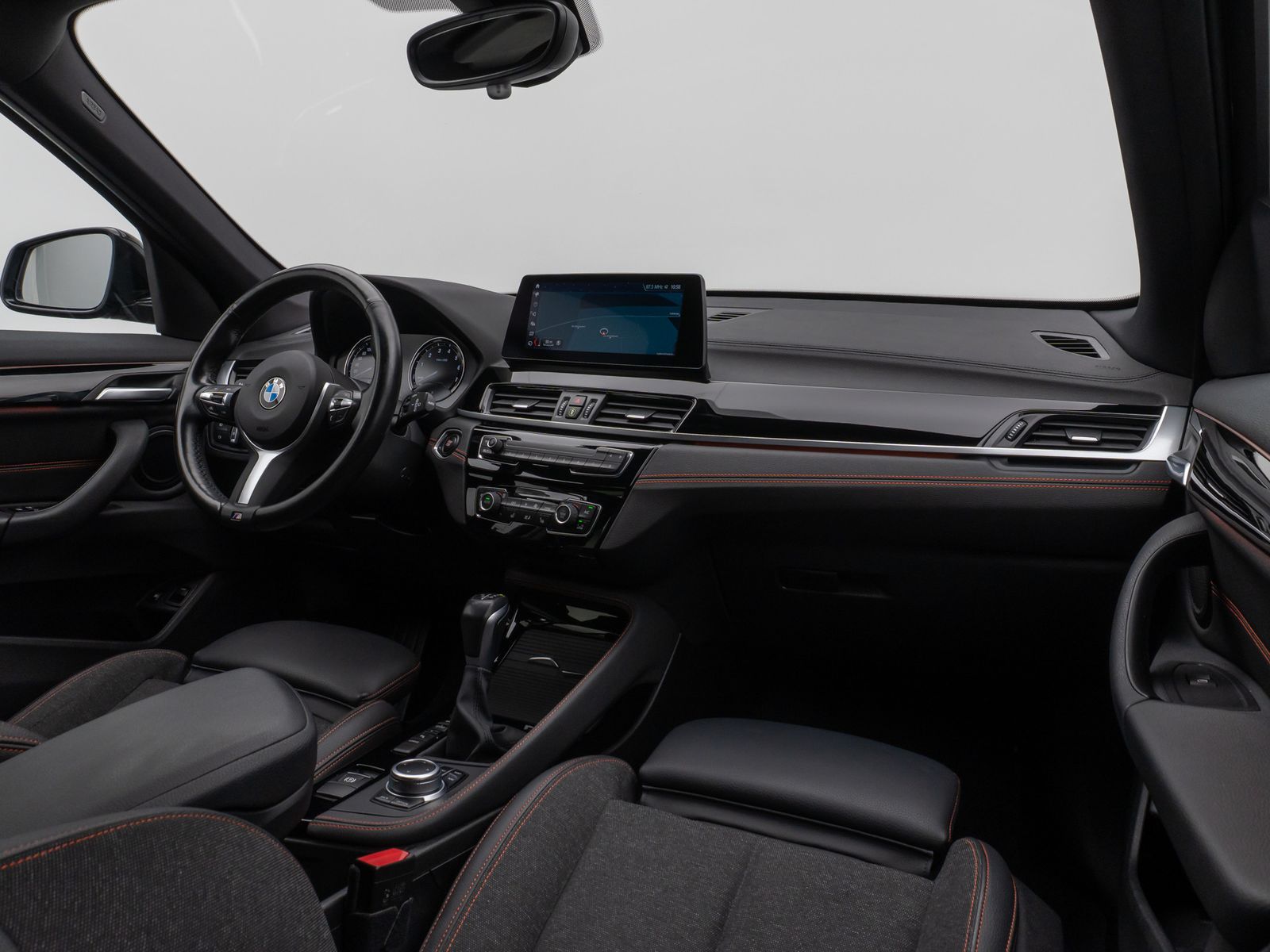 Fahrzeugabbildung BMW X1 xD25e SportLine Kamera HUD DAB Komfort 18Zoll