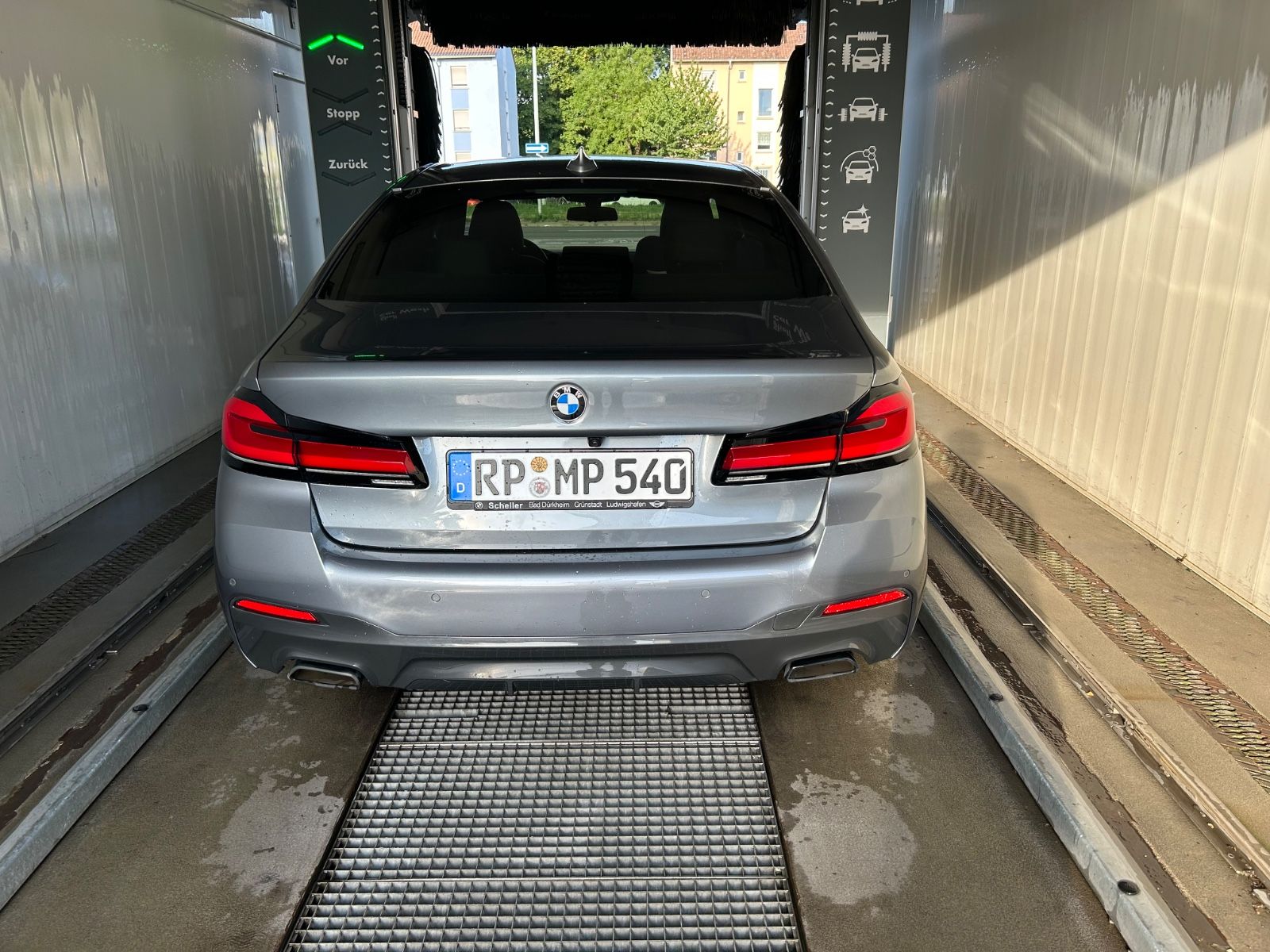 BMW 540i A -M Sport * Harman Kardon* Memory*M Brems