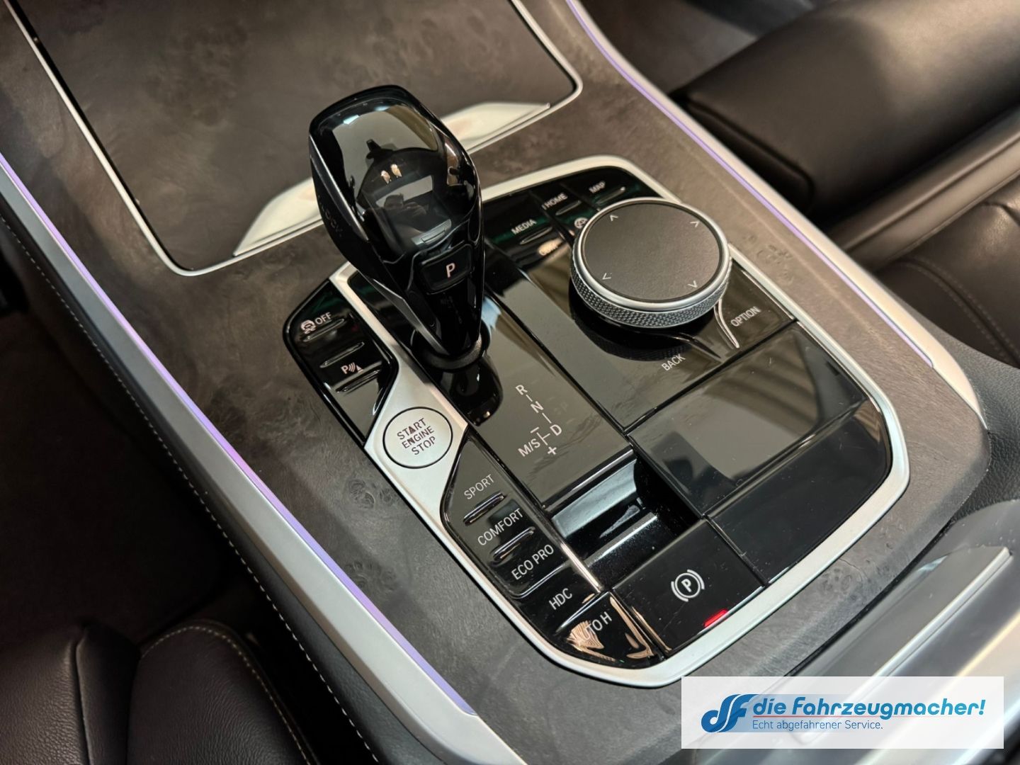 Fahrzeugabbildung BMW X5 xDrive 30d xLine M-Paket Laserlicht HUD Stand