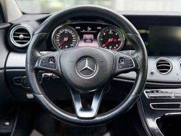 Mercedes E 200 - 10