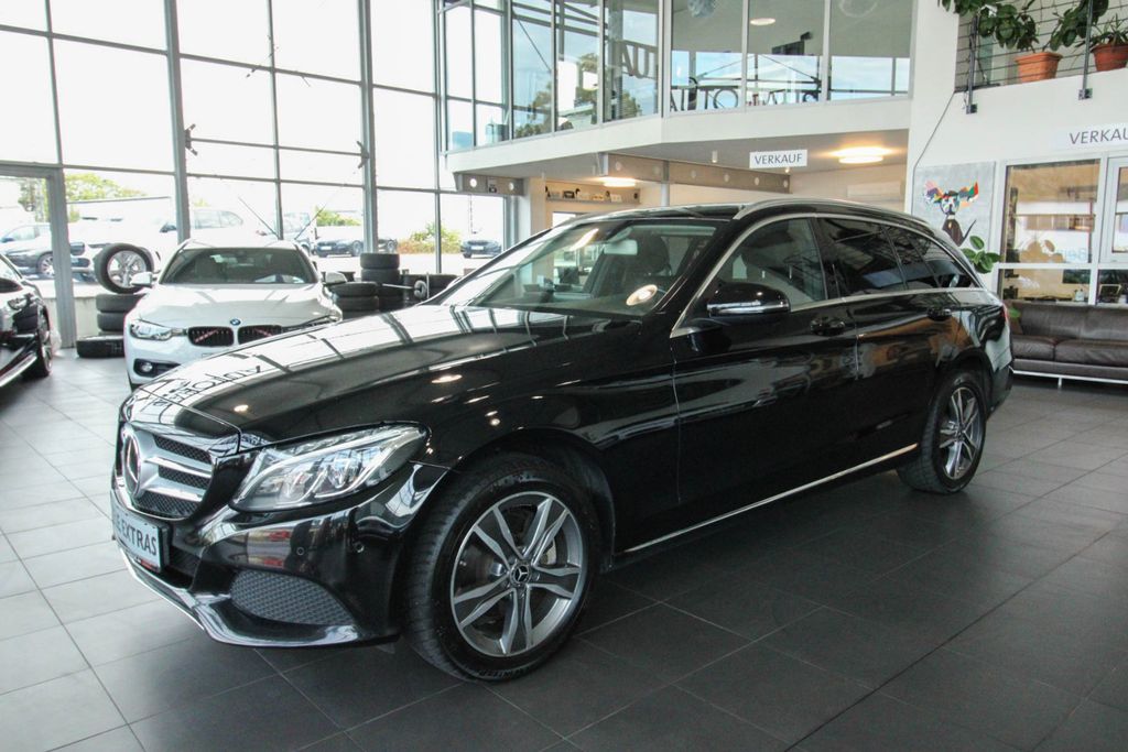Image of Mercedes-Benz C 220