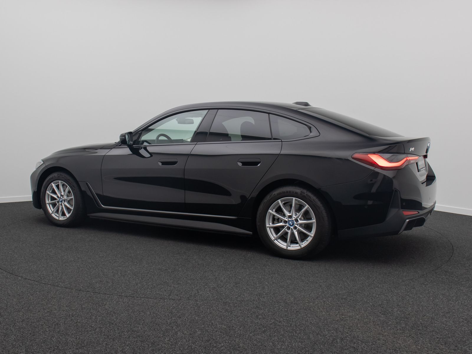 Fahrzeugabbildung BMW i4 eD35 GC Kamera DAB GeschwindigReg Widscreen