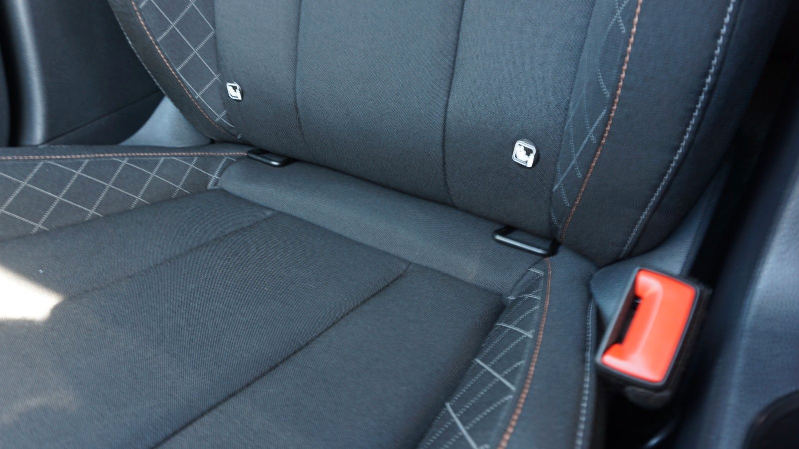 Fahrzeugabbildung SKODA Scala Ambition, Kamera, Navi, CarPlay, AHK
