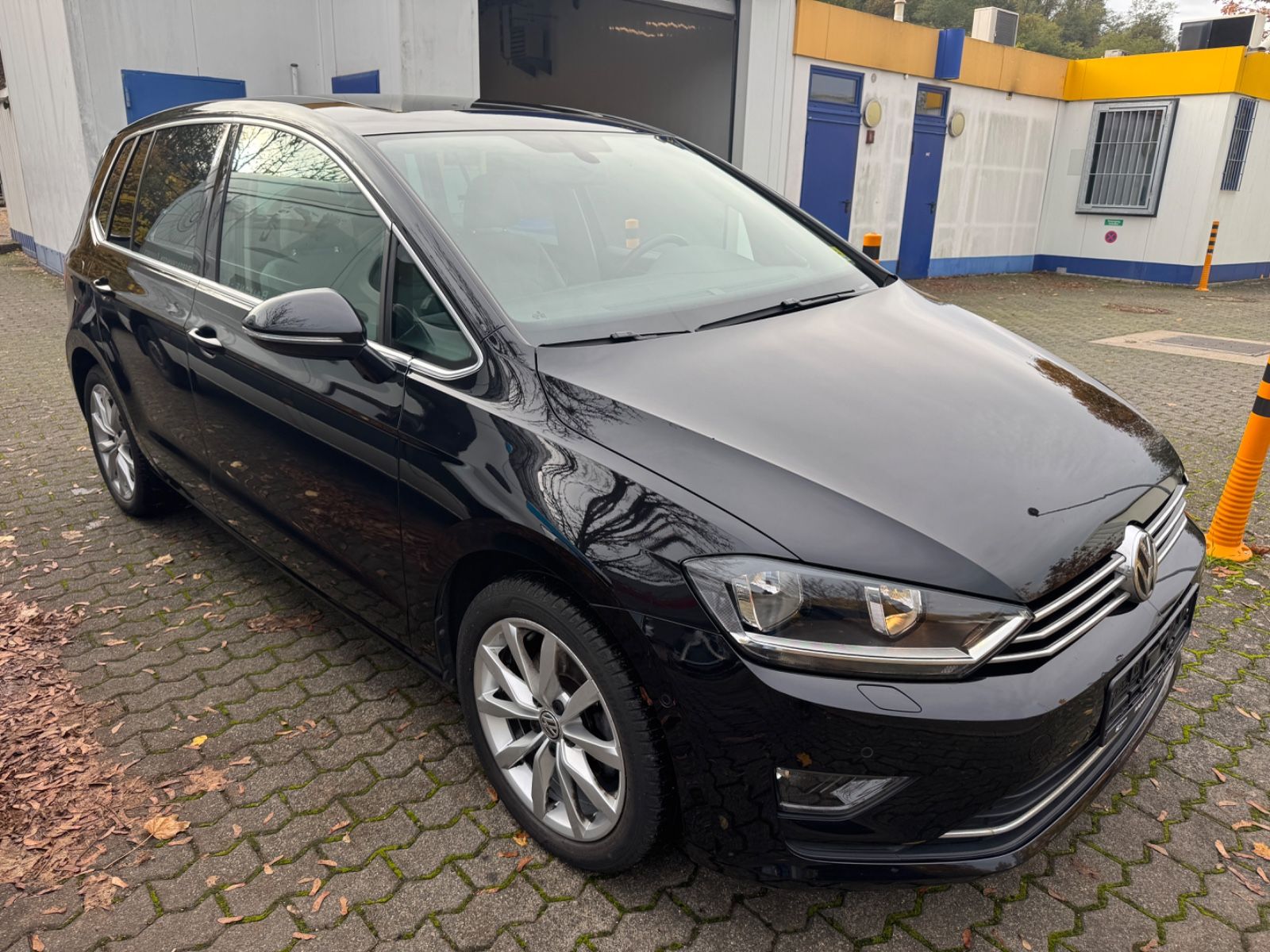 Fahrzeugabbildung Volkswagen Golf Sportsvan VII Highline Panorama+Navi+Xenon