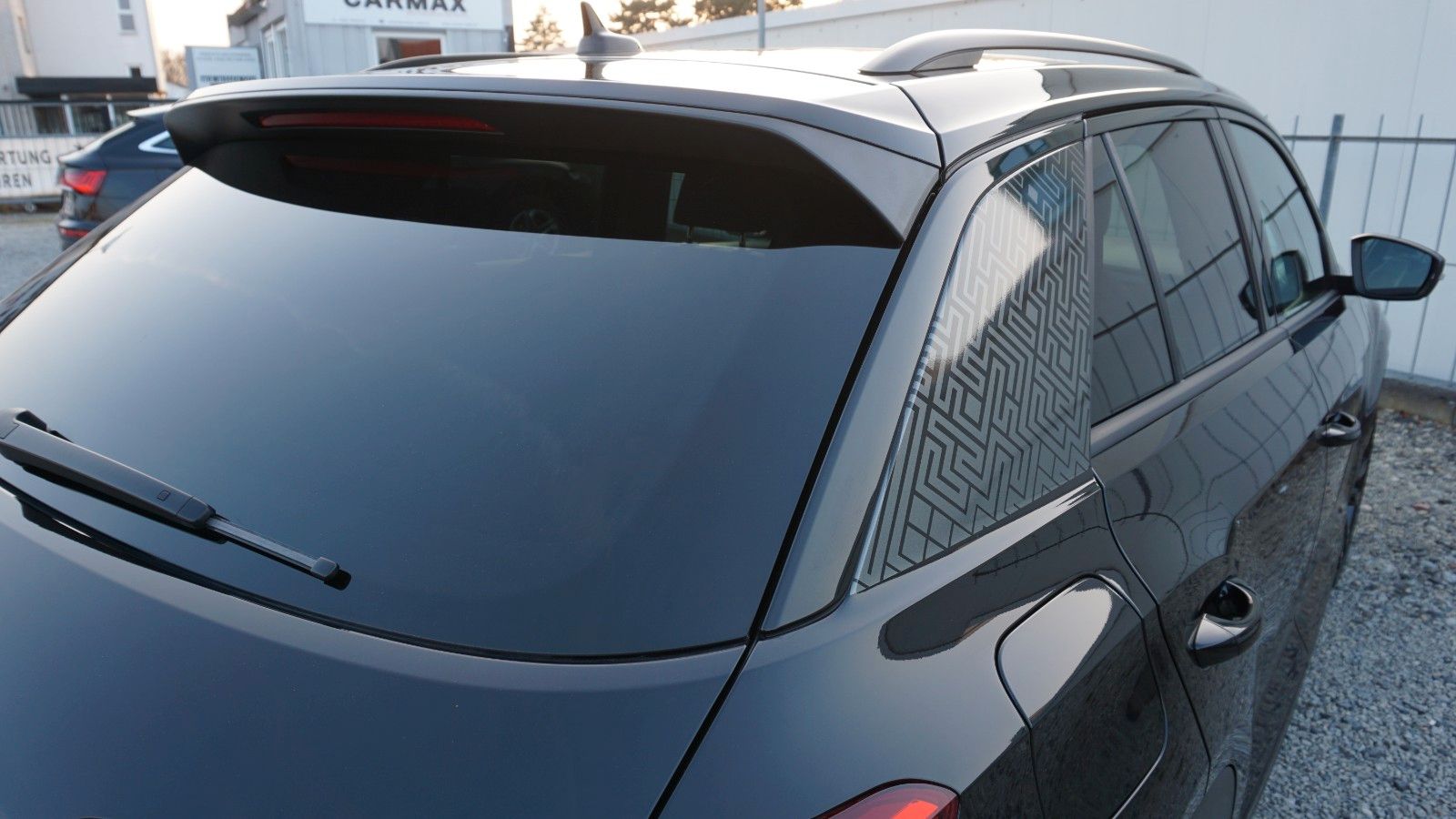 Fahrzeugabbildung Volkswagen T-Roc Sport 4Motion, Kamera, Navi, Pano, Black