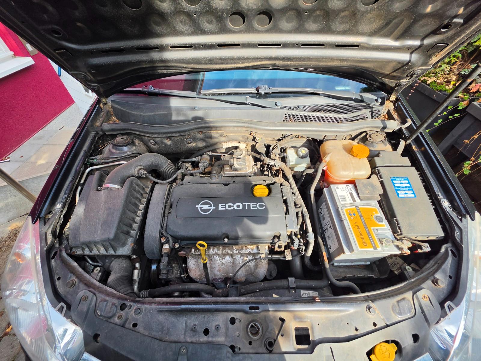 Opel Astra 2009 — photo 9