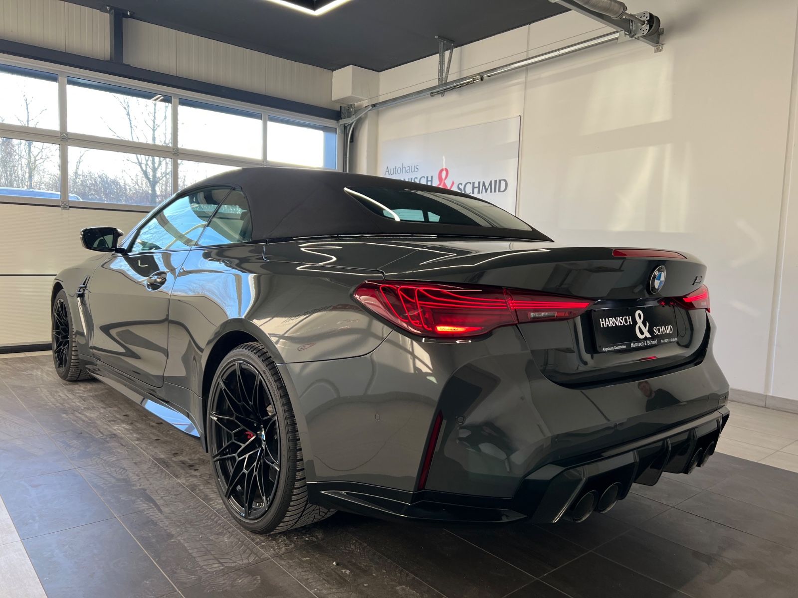 Fahrzeugabbildung BMW M4 Comp. Cabrio xDrive Carb. Int., UltimatePack