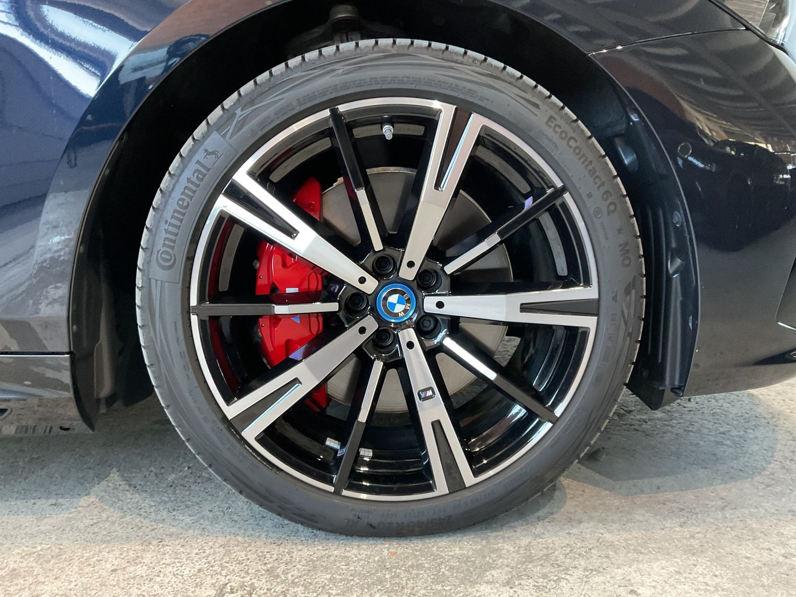 Fahrzeugabbildung BMW i5 xDrive40 M Sportpaket pro, aktive Sitzbelüftu