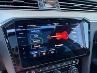 Volkswagen Passat Var. 2.0 TSI DSG 4M R-Line STDHZ PANO AHK bei Autohaus Landmann & Maier OHG