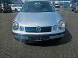 Volkswagen Polo 9n2  1.4L und 4 türer, klimaautomatik... - Volkswagen Polo aus 2001: 9n