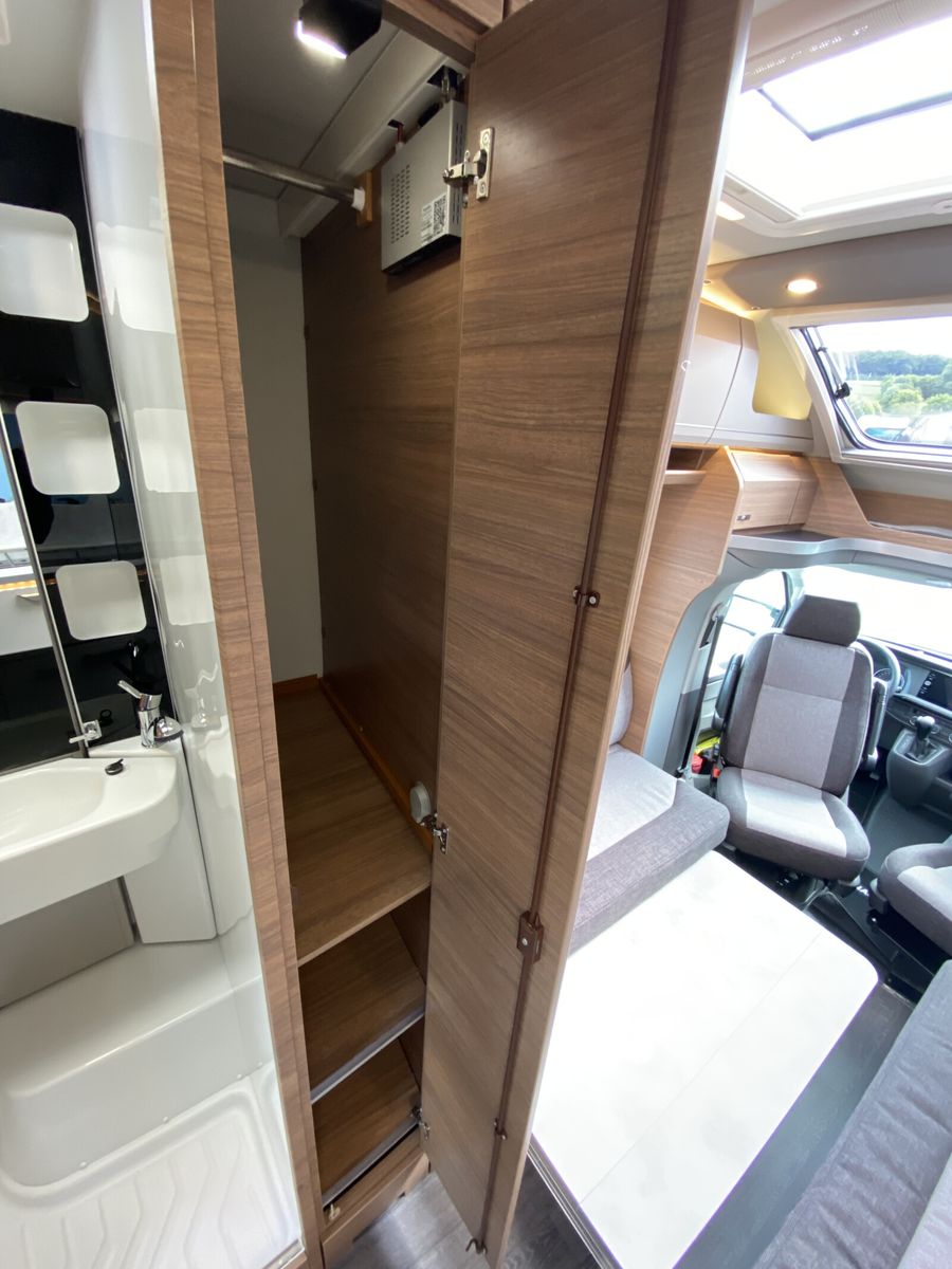 Fahrzeugabbildung Knaus Tourer Van VANSATION 500 LT Automatik, Markise
