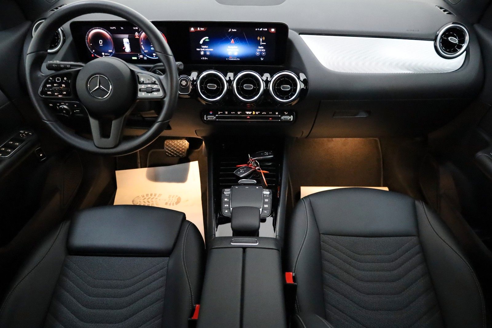 Fahrzeugabbildung Mercedes-Benz GLA 250e Style T-Leder,Navi,LED,SH,Park Paket