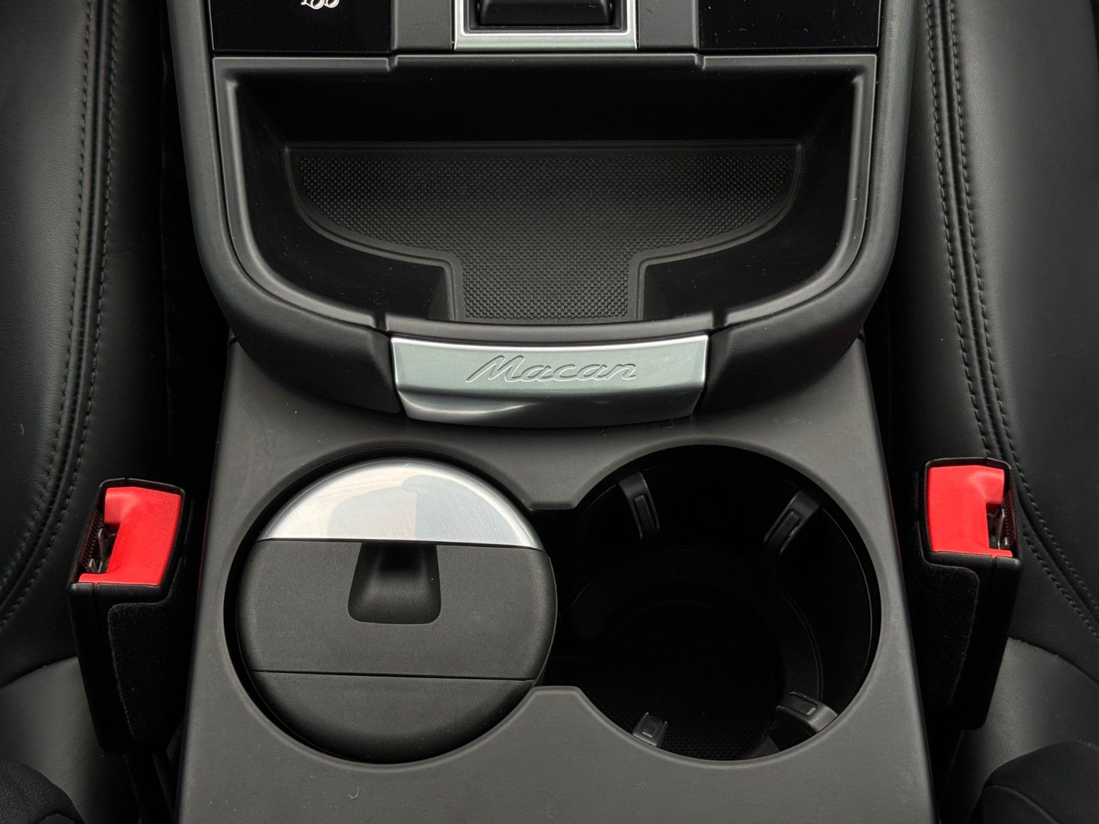 Fahrzeugabbildung Porsche Macan GTS PASM Chrono Carbon Pano Bose Std-HZG