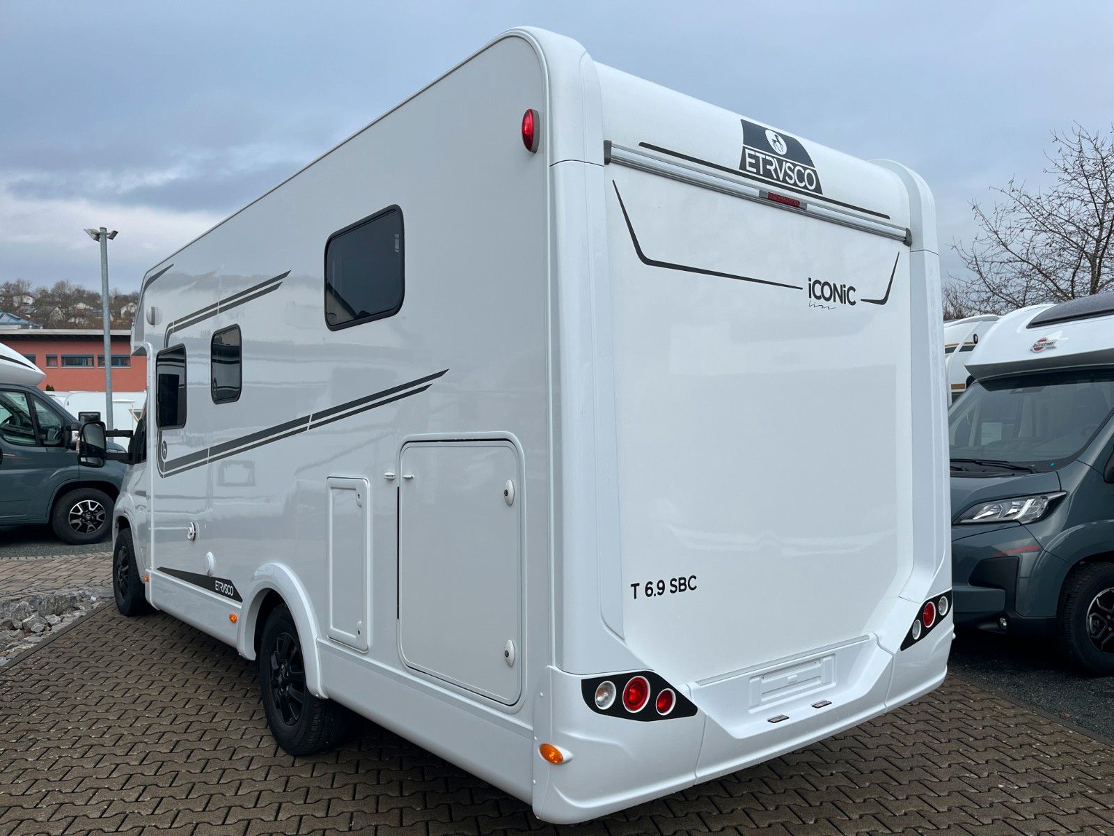 Fahrzeugabbildung Etrusco T 6.9 SBC *Hubbett*iConic*Komfort Plus*