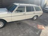 Mercedes-Benz 300 - gebrauchte Mercedes-Benz 300 aus dem Jahr 1982