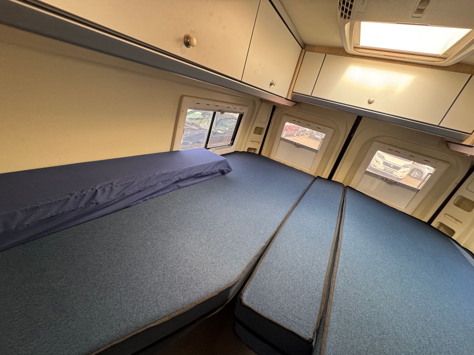 Vehicle image Pössl RUNNER 636 INDIVIDUAL ROOM CLIMATE AHK