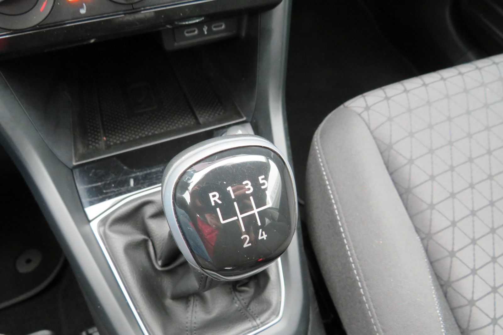 Fahrzeugabbildung Volkswagen T-CROSSLife LED SPORTP. SITZH. NAVI APP "AKTIONS