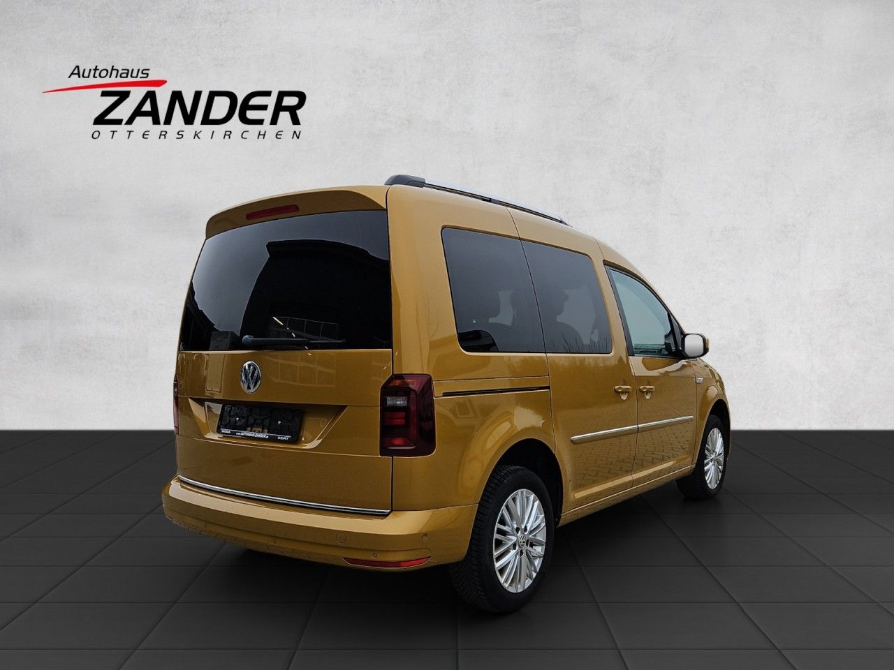 Fahrzeugabbildung Volkswagen Caddy PKW Highline Navi ACC Xenon