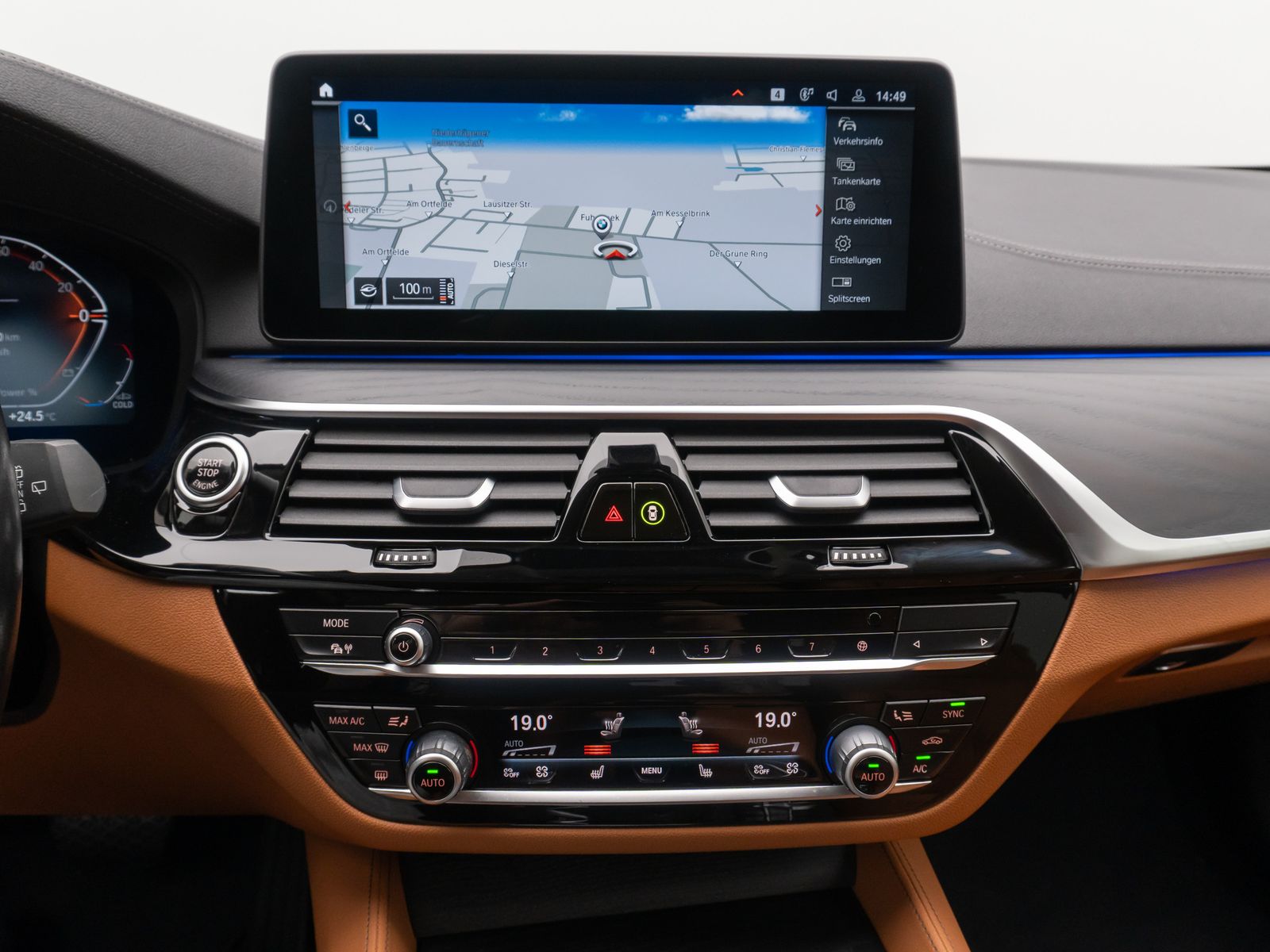 Fahrzeugabbildung BMW 520d xD Luxury Line Kamera DAB HUD Alarm Sport