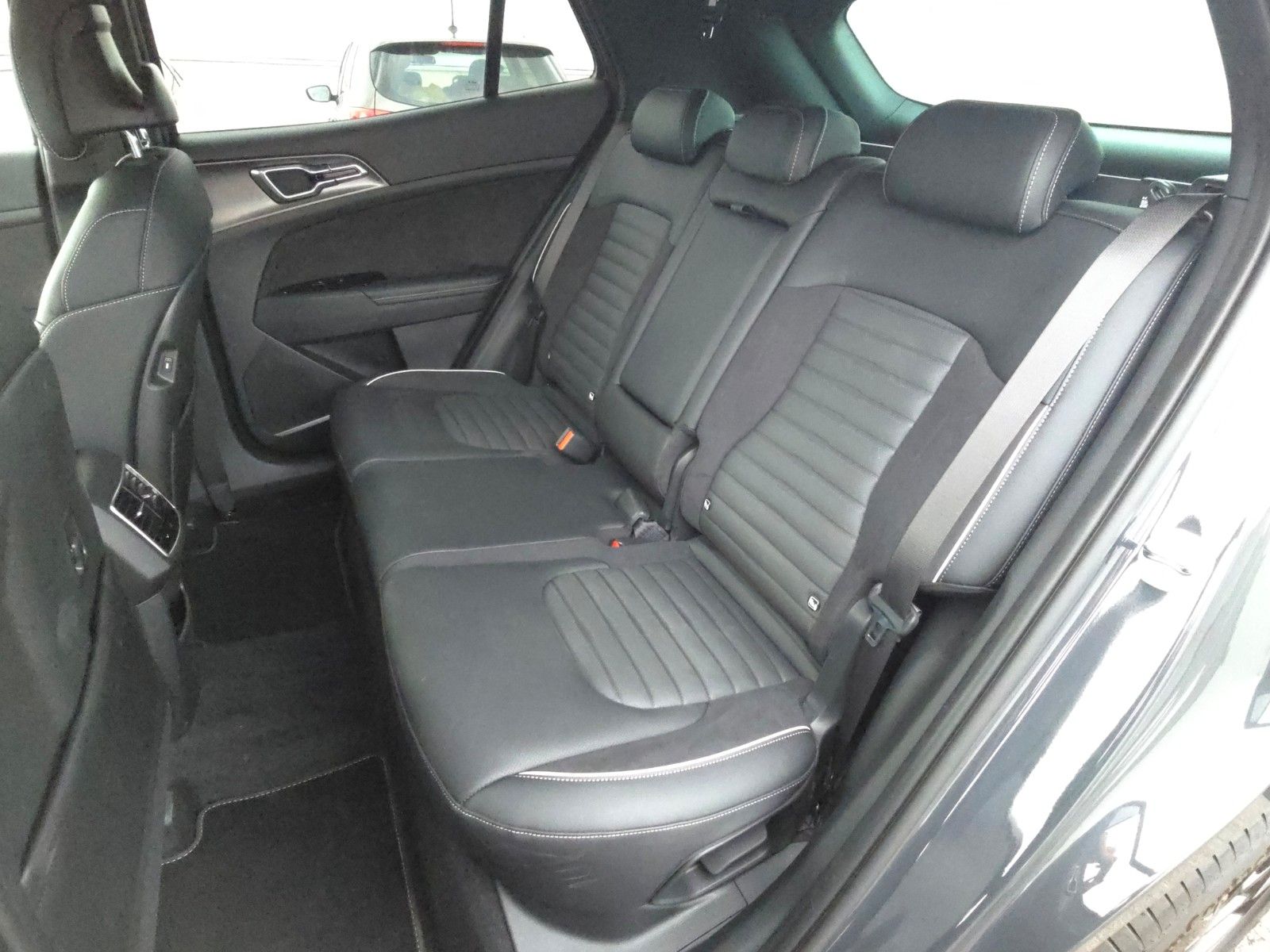 Fahrzeugabbildung Kia Sportage 1.6 T-GDI 48V DCT GT-line SND GD Drive