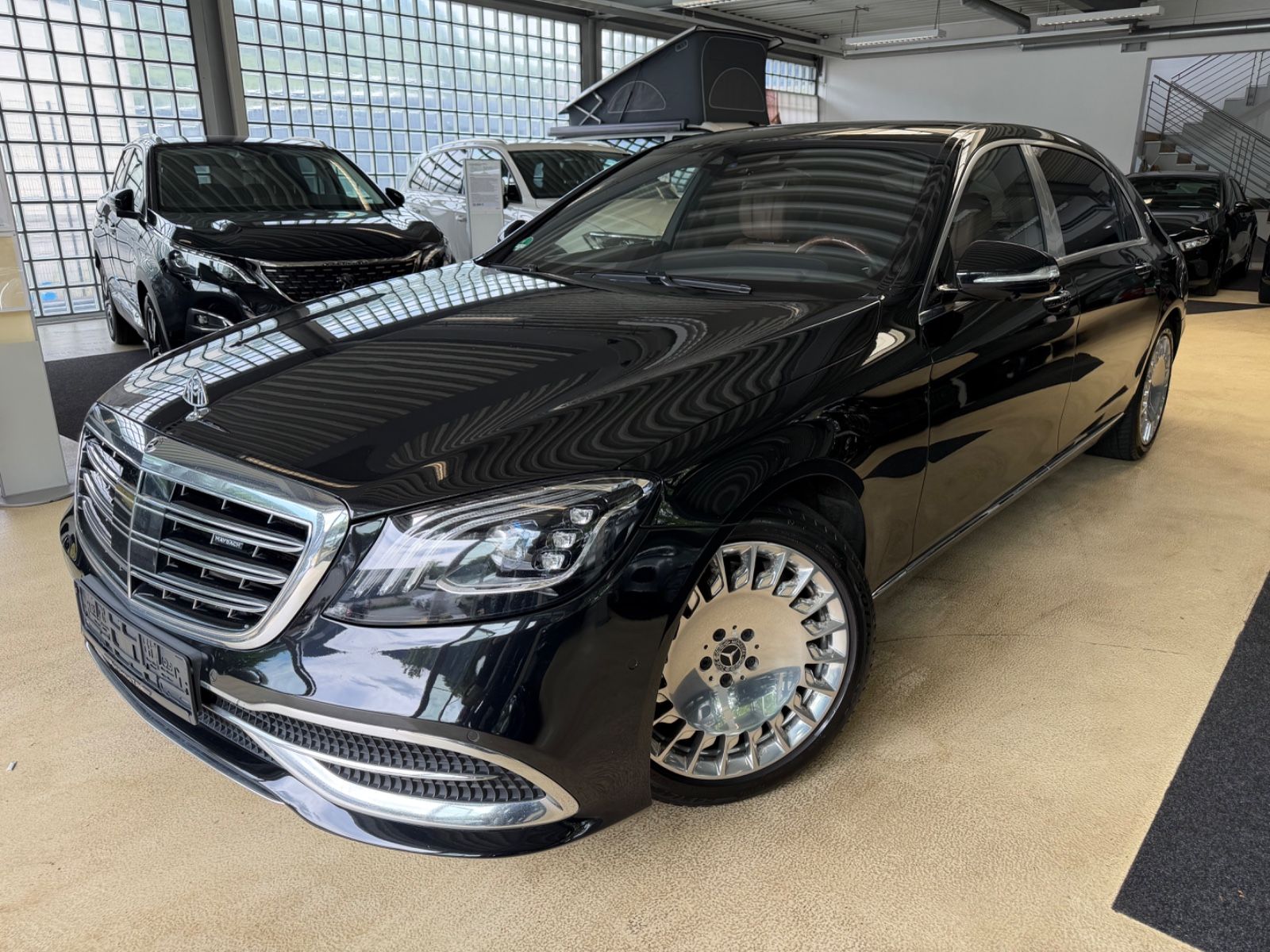 Fahrzeugabbildung Mercedes-Benz S 560 S Maybach Limousine 4Matic