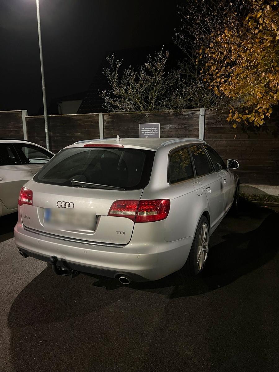 Audi A6 2010 — rear view