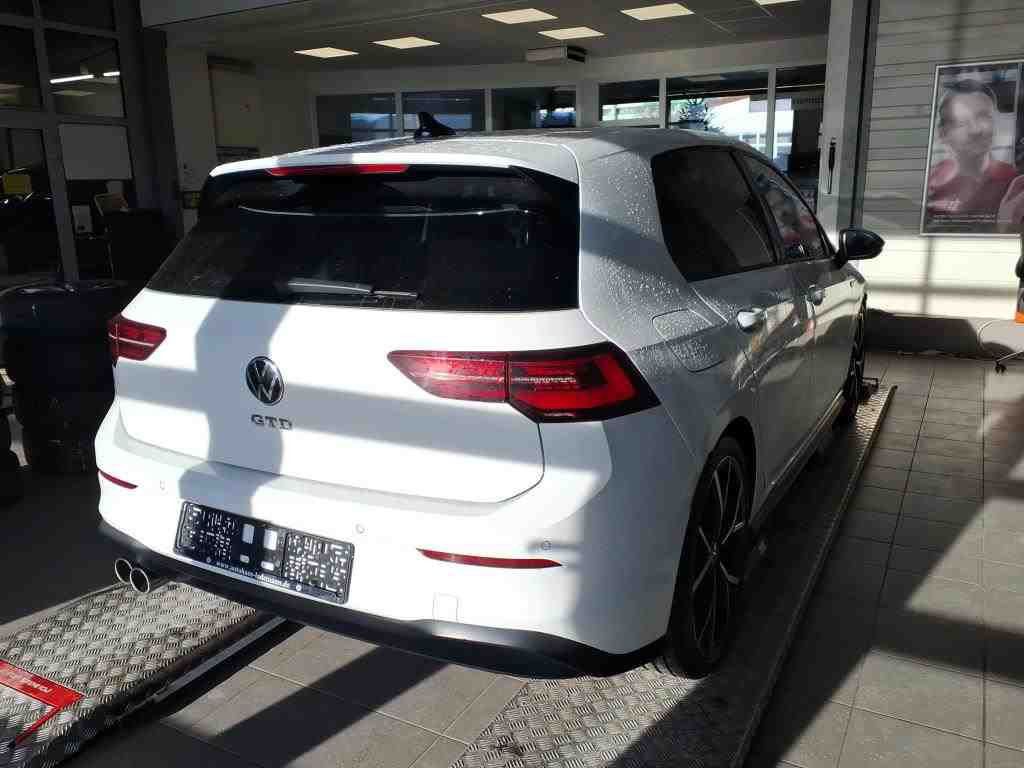 Volkswagen Golf VIII 2.0 TDI GTD NAVI MATRIX-LED AHK PANO imagem 2