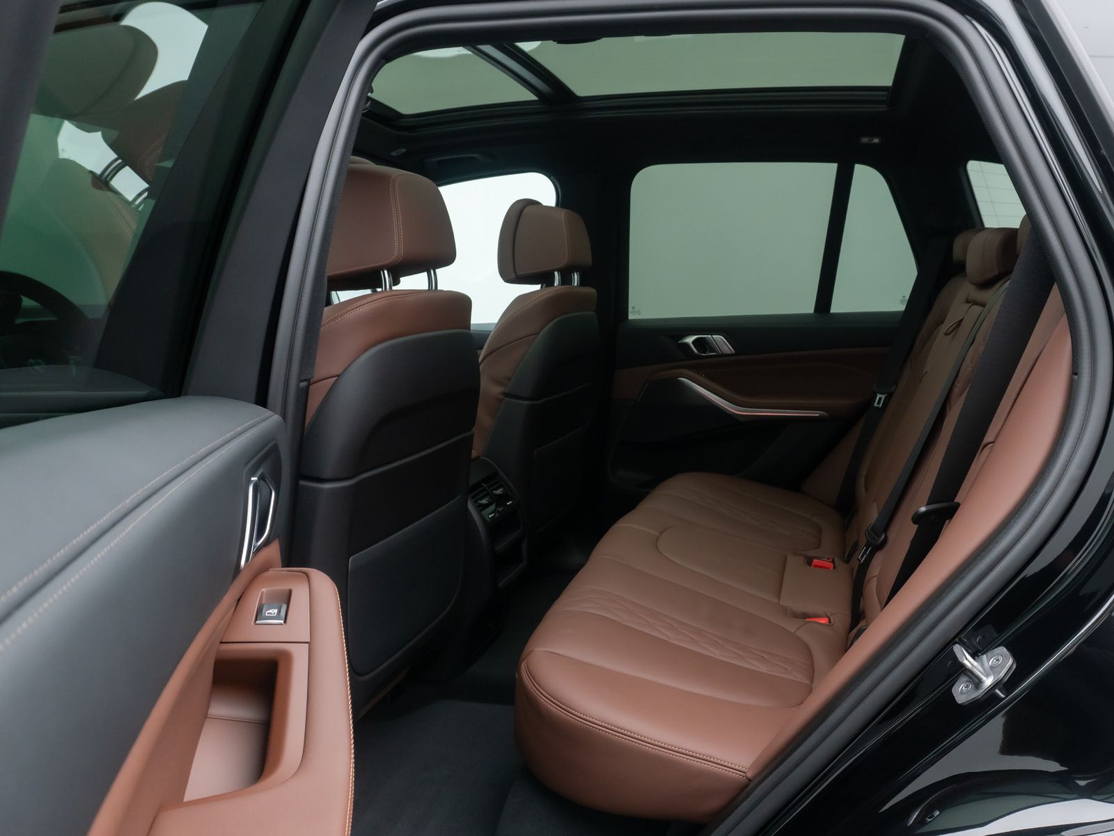 Fahrzeugabbildung BMW X5 xD30d M Sport Panorama HUD DispKey Individual