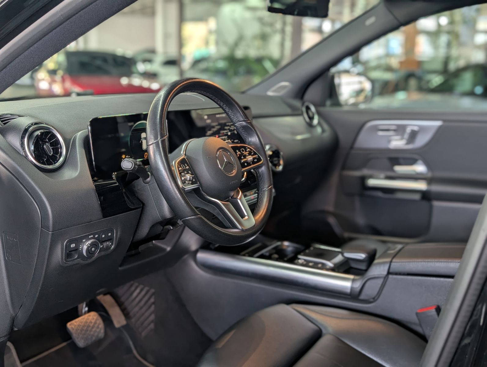 Fahrzeugabbildung Mercedes-Benz GLA 200 d LEDER AHK MBUX VIRT APP KAM SHZ ALU18"