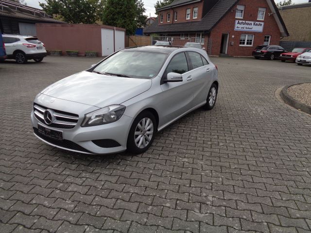 Mercedes-Benz A 200 Style Autom., Glasdach, Met, 8 f, Kamera,