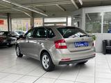 Skoda Rapid 1.4 DSG Ambition Sitzh. PDC Panorama - Skoda Rapid: Ambition