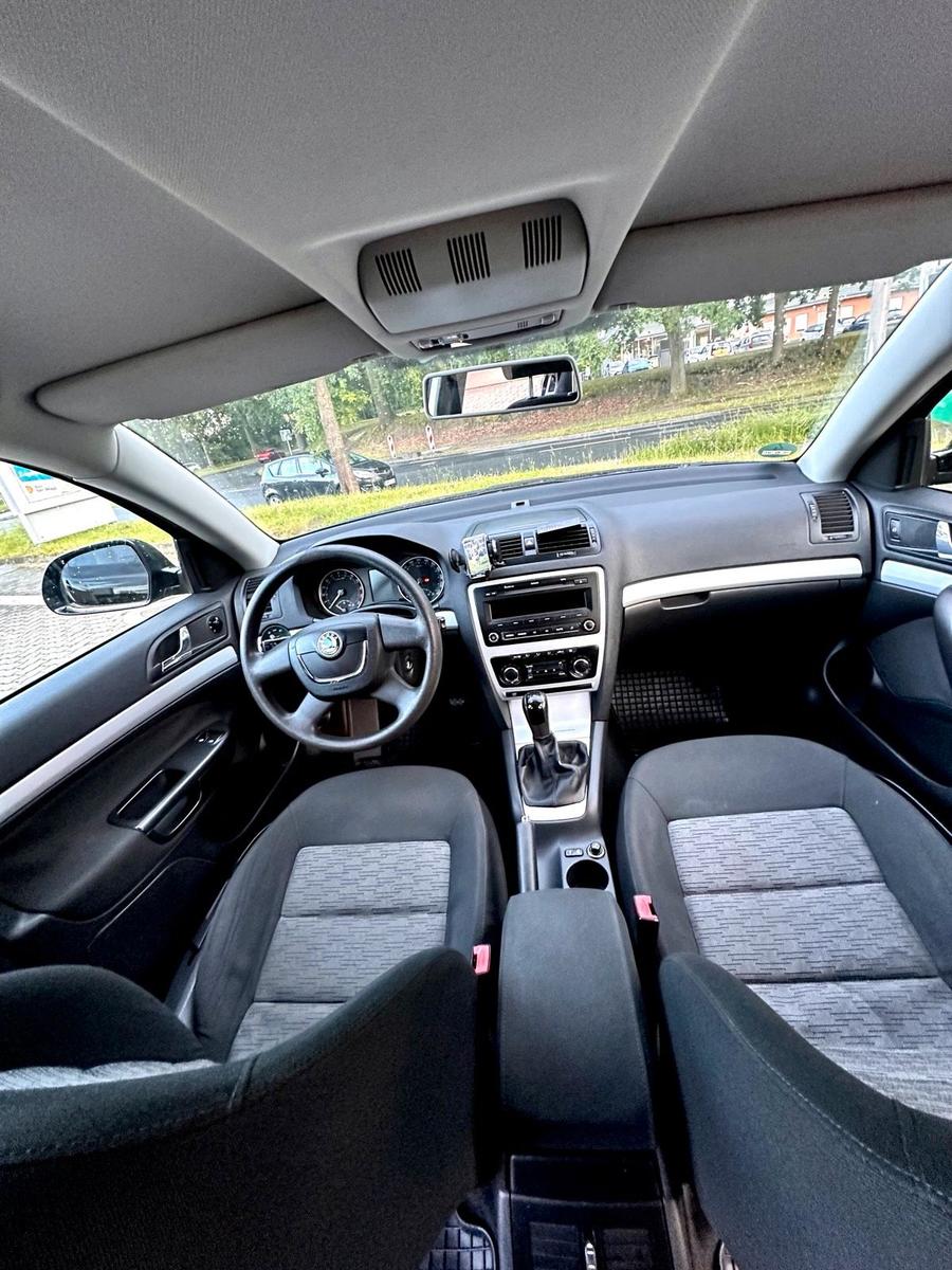 Skoda Octavia 2009 — photo 10