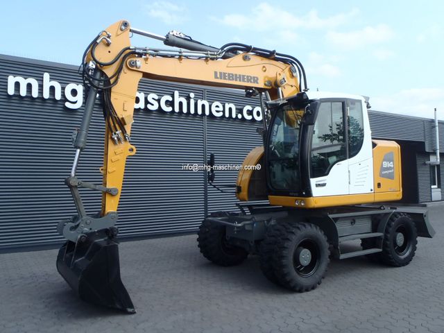 Liebherr A914 Compact