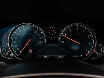 Fahrzeugabbildung BMW 540i Luxury Line HUD ACC LED Kamera 360°