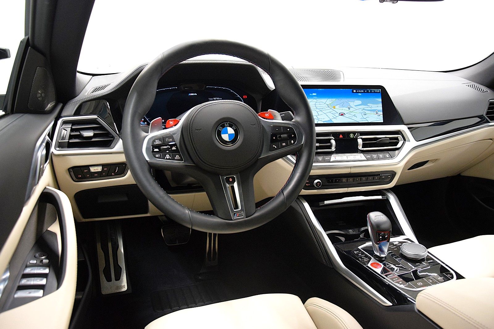 Fahrzeugabbildung BMW M4 Cabrio xDr. Individ. HuD ACC Sitzlüft 360°h/k