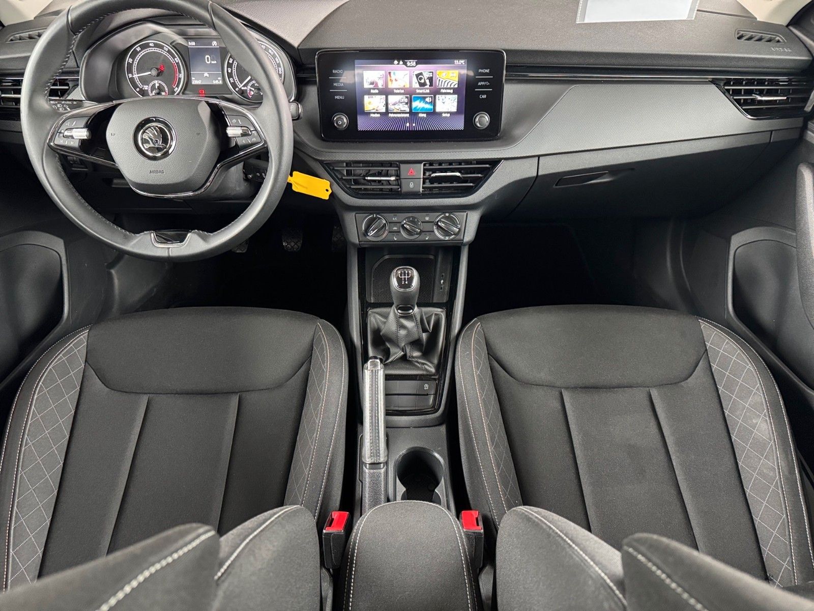 Fahrzeugabbildung SKODA Kamiq Ambition 1.0 TSI