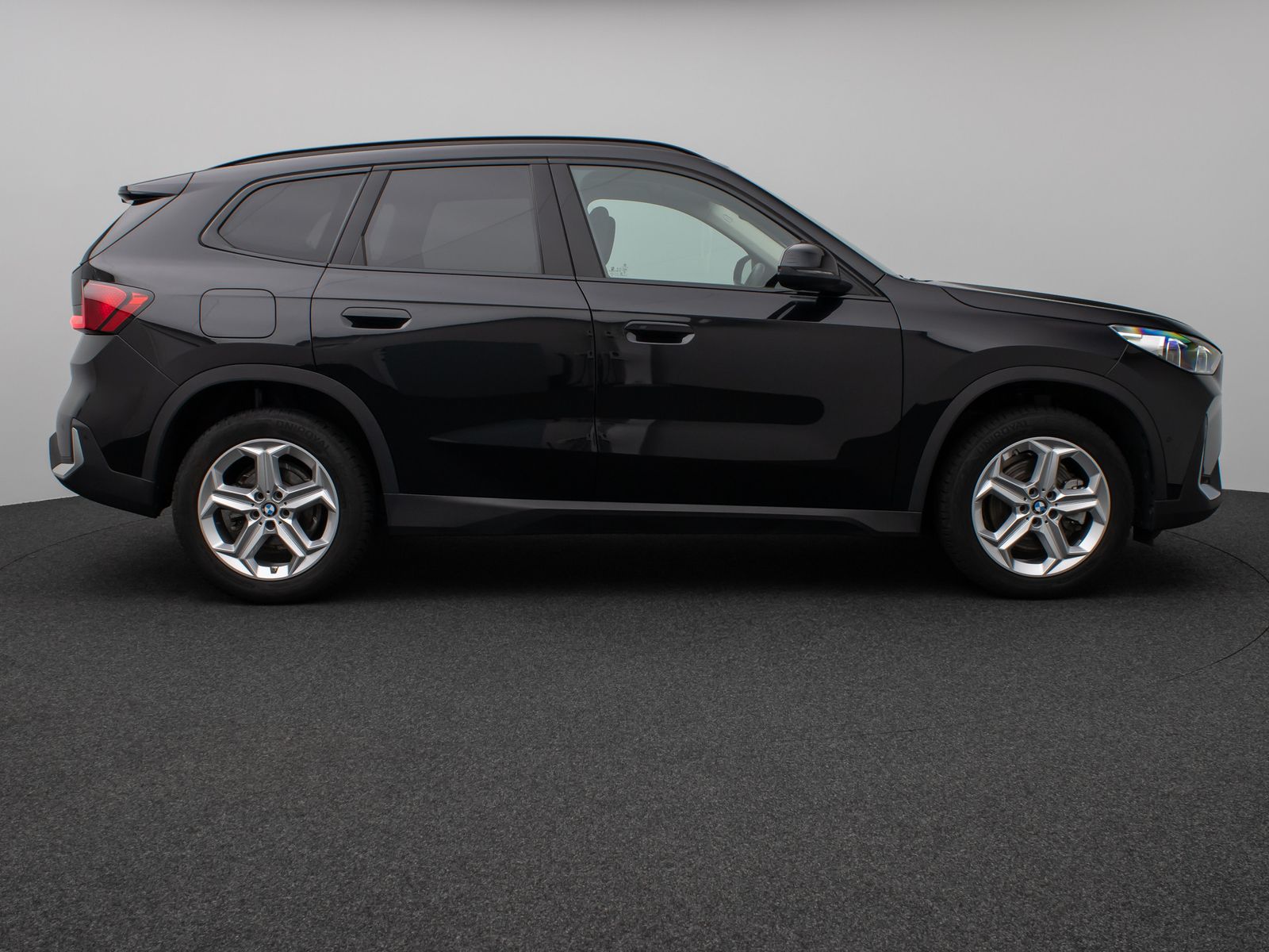 Fahrzeugabbildung BMW X1 sD20i Kamera DAB Sport Komfort AHK 18Zoll