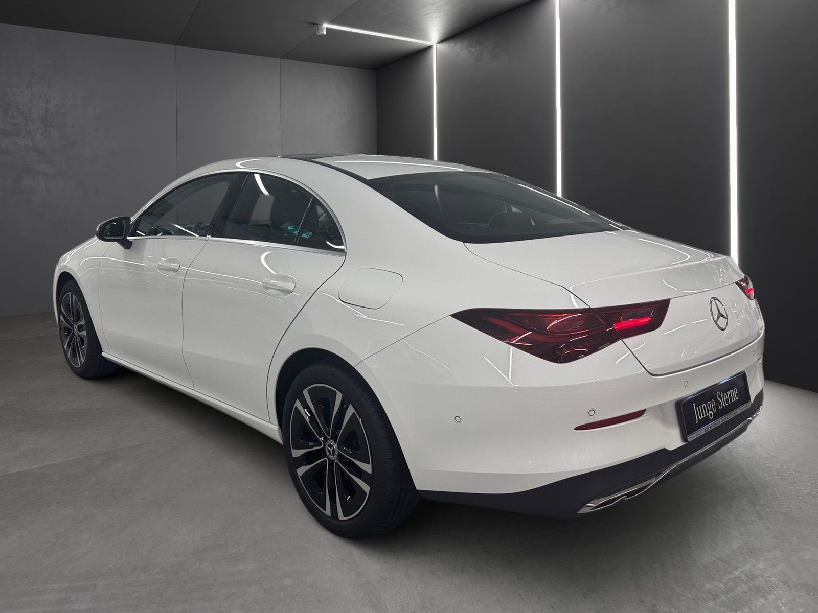 Fahrzeugabbildung Mercedes-Benz CLA 180 Progressive*Pano*LED*Kamera*CarPlay*MBUX